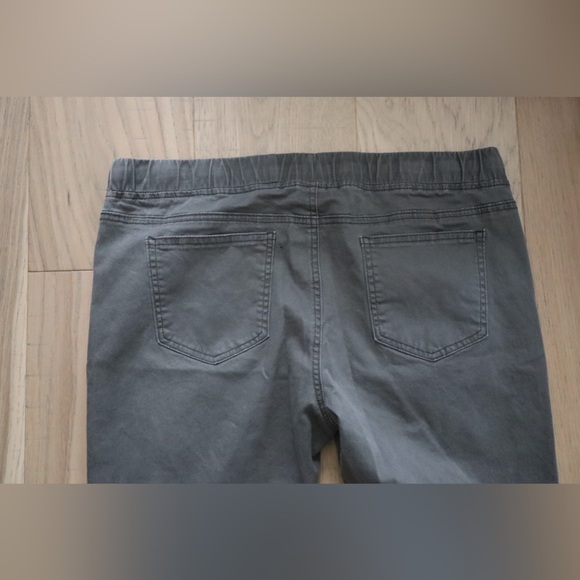 Hayden Los Angeles Olive Green Distressed Jogger Pants - Picture 5 of 5